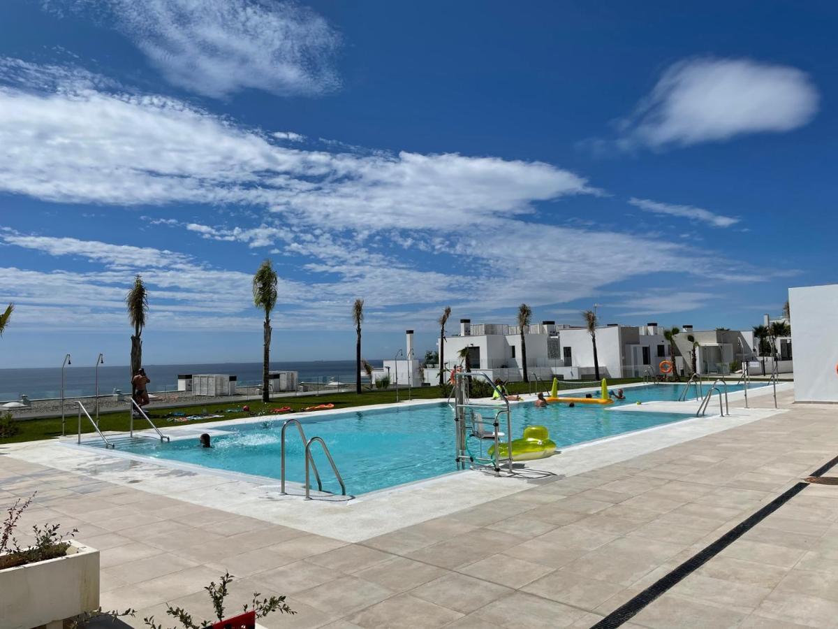 Modern Duplex In Alcaidesa Links II Apartment Luaran gambar