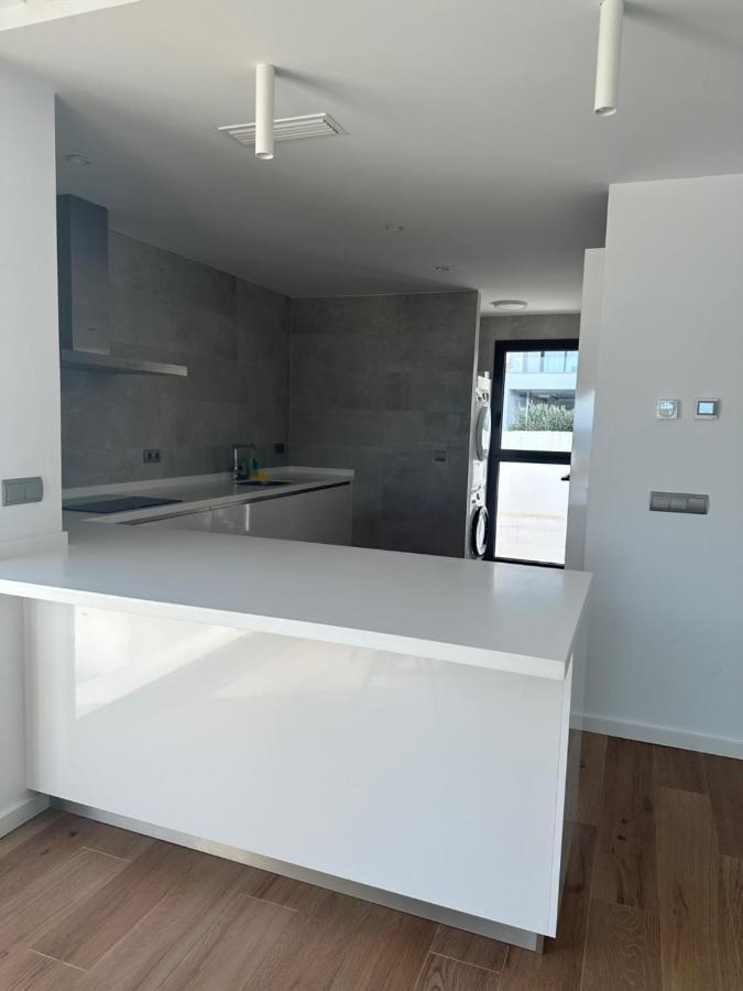 Modern Duplex In Alcaidesa Links II Apartment Luaran gambar